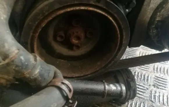 Volkswagen Touran I Crankshaft pulley