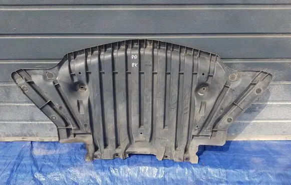 Mercedes-Benz R W251 Engine splash shield/under tray 2515240830FFF A2515240830