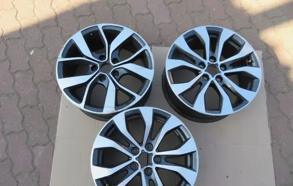 R17 alloy rim