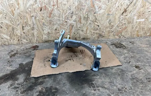 BMW 5 F10 F11 Steering rack mounting bracket BMP6140829