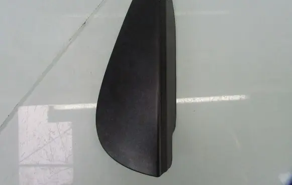 Renault Megane III Front arch trim
