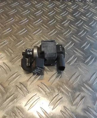 Audi A4 S4 B6 8E 8H Turbo solenoid valve 059906529A