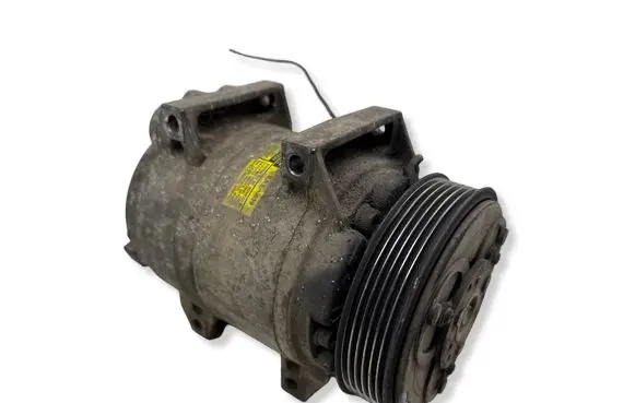 Volvo V70 Air conditioning (A/C) compressor (pump) 8708581