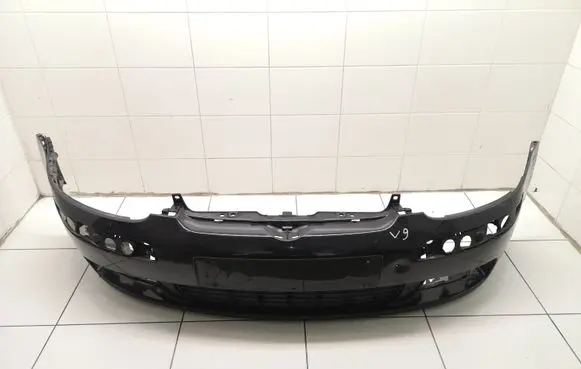 Volkswagen Golf V Front bumper 1K0807221 1K0805903