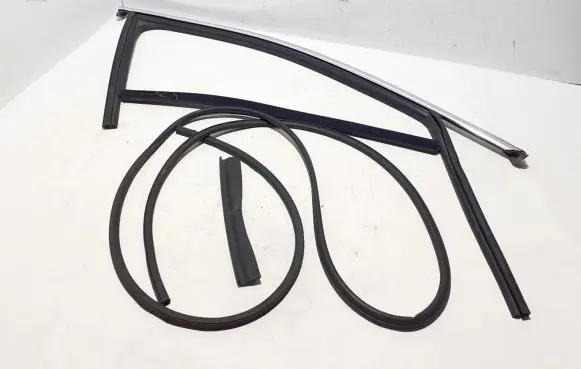 Audi A6 S6 C8 4K Front door rubber seal 4K0837432B