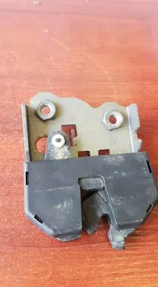 BMW 3 E46 Seat back rest lock catch 8209035