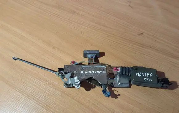 Renault Master II Sliding door lock 072103