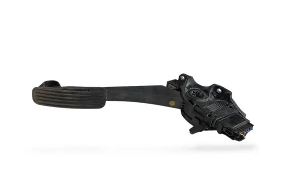 Volvo XC70 Accelerator throttle pedal 30715175