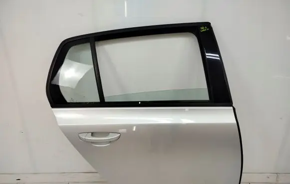 Volkswagen Golf VI Rear door 