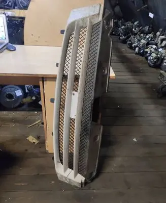 Iveco Daily 35 - 40.10 Front bumper upper radiator grill 38028010105 040908
