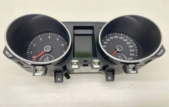 Volkswagen Golf VI Speedometer (instrument cluster) 5K0920873 VDD0240107 1219011292