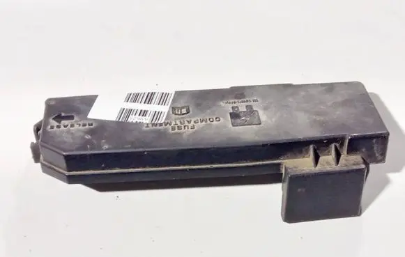 Ford Maverick Fuse box cover
