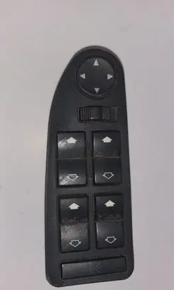 BMW 5 E39 Electric window control switch 8360447