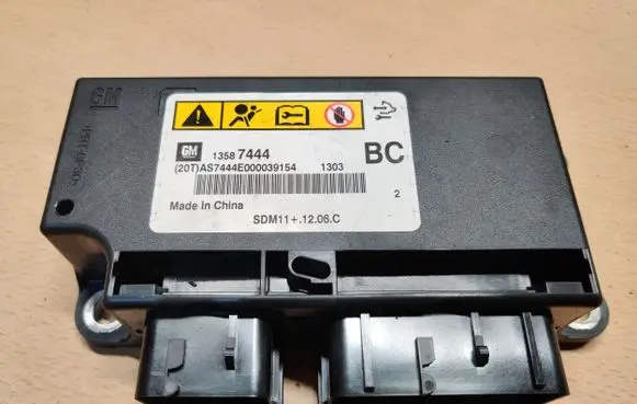 Chevrolet Captiva Airbag control unit/module 13587444