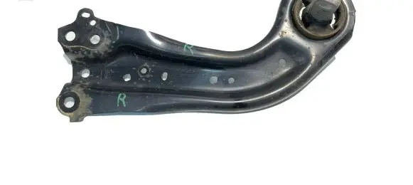Rear control arm