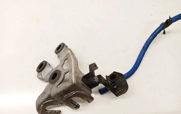 Hyundai Tucson IV NX4 Engine mounting bracket 