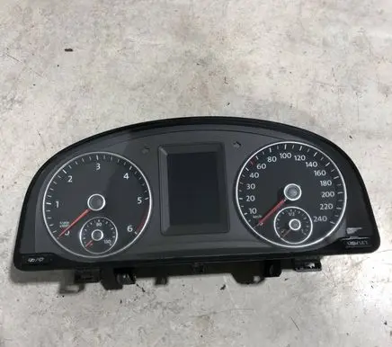 Volkswagen Caddy Speedometer (instrument cluster) 2K5920876F