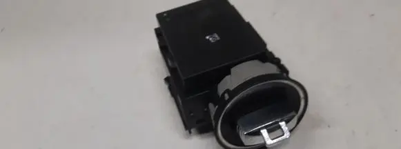 Volkswagen PASSAT B6 Ignition lock 3C0905843Q