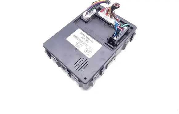 Suzuki Grand Vitara II Comfort/convenience module 3677076K40