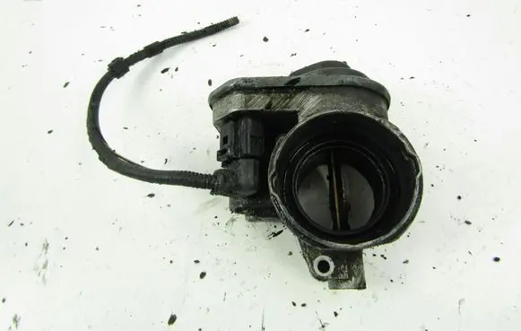 Volkswagen Golf IV Electric throttle body valve 03G128063