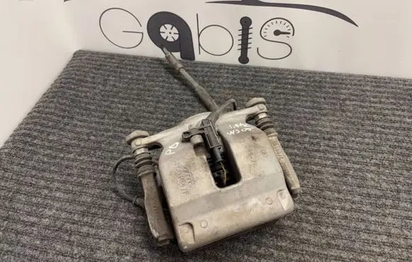 Mercedes-Benz C W205 Front brake caliper