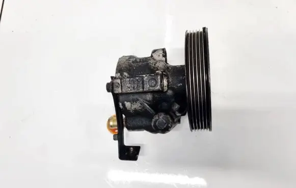 Mitsubishi Space Star Power steering pump 8200071050 26083376