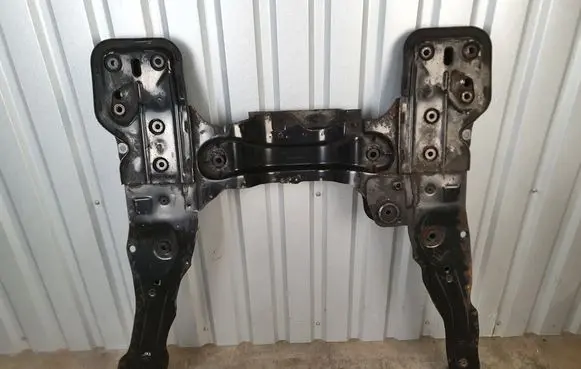 Peugeot Expert Front subframe 1400013880
