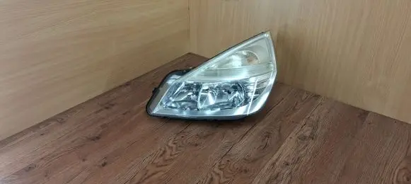 Renault Espace IV Headlight/headlamp 7701064398
