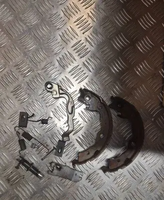 Toyota RAV 4 (XA40) Handbrake/parking brake pads
