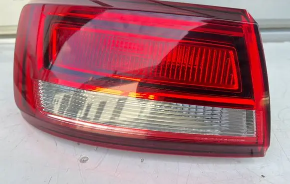 Audi A3 S3 8V Tailgate rear/tail lights 8V5945069