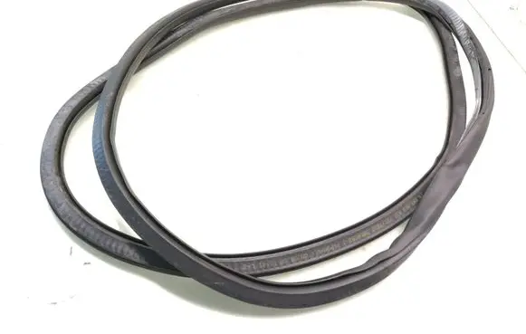 Audi A4 S4 B7 8E 8H Front door rubber seal 8E0831722D