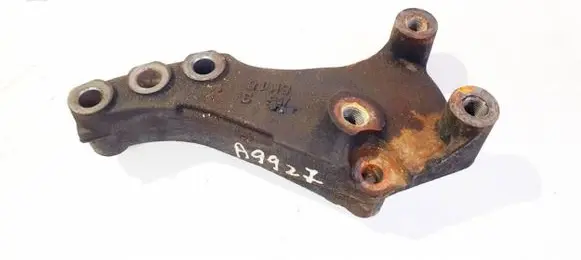 Honda Accord Engine mounting bracket 8k18