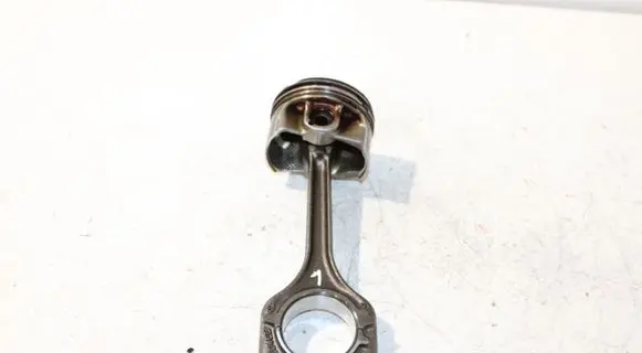 Volkswagen Golf VII Piston with connecting rod 04EE