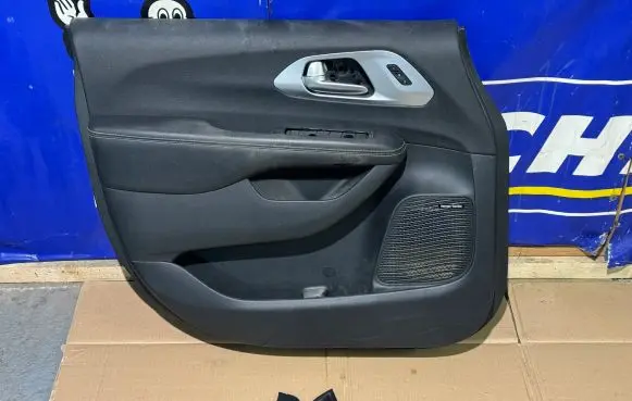 Chrysler Pacifica Front door card panel trim 5SC751X3AJ