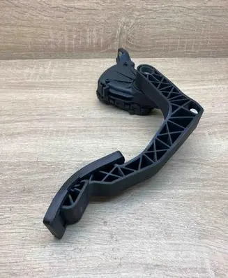 Audi A8 S8 D3 4E Accelerator throttle pedal 4E1723503 F30015601