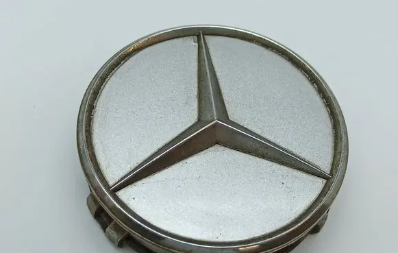 Mercedes-Benz C AMG W203 Original wheel cap 2204000125