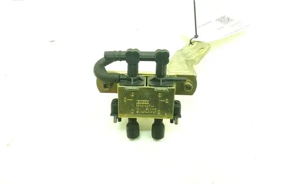 Mercedes-Benz C W202 Valve A0025400697