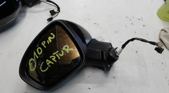 Renault Captur II Front door electric wing mirror