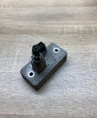 Audi 100 S4 C4 Air pressure sensor 0281002018