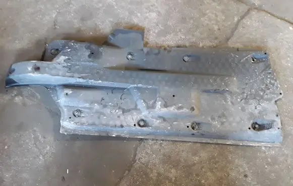 Volkswagen Polo IV 9N3 Engine splash shield/under tray 6Q0825202N