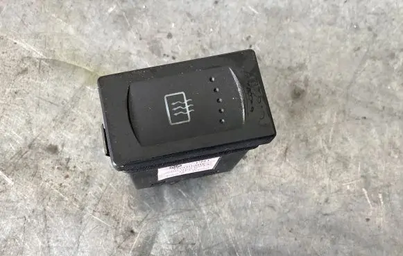 Volkswagen PASSAT B5 Seat heating switch 3B0959621C