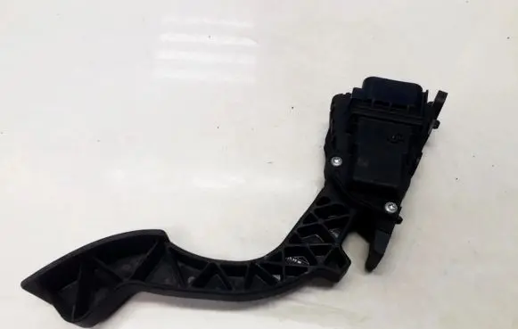 Ford Focus Accelerator throttle pedal 4M519F836AH 4M51-9F836-AH
