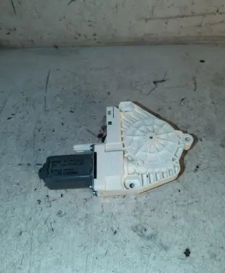 Audi A6 C7 Front door window regulator motor 8K0959802B