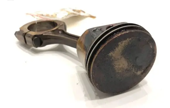 Dacia Dokker Piston with connecting rod 