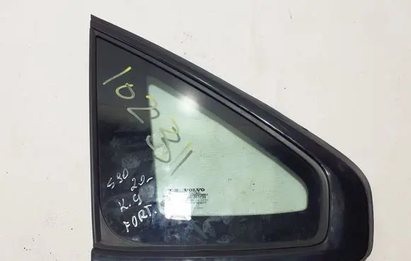 Volvo S90, V90 Rear side window 32244113