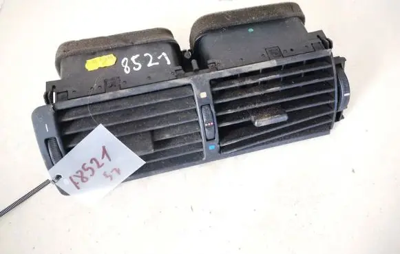 BMW 5 E39 Dash center air vent grill 8391179 83640079