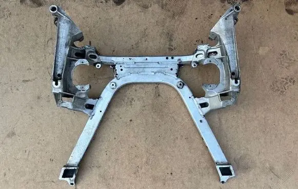 BMW 7 E65 E66 Front subframe 6752294 044KTS