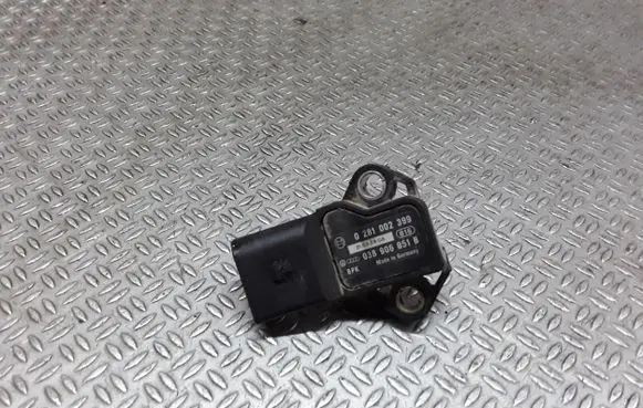 Volkswagen Touran I Air pressure sensor 0281002399 038906051B
