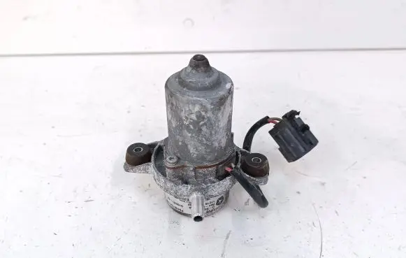 Dodge Grand Caravan Vacuum pump P04581541AB 04581541AB 172153629002