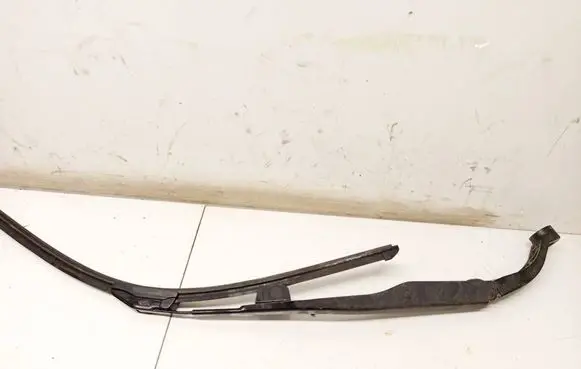 Honda Accord Front wiper blade arm 